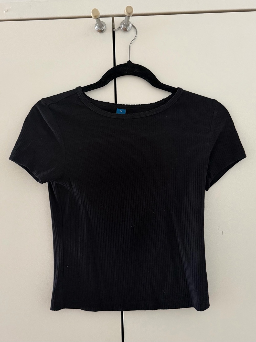 XS Old Navy Black Ribbed Short-Sleeve Tee